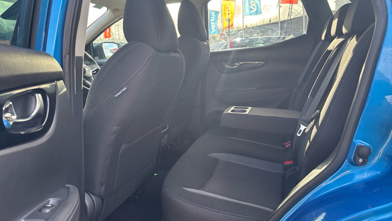 Nissan Qashqai 1.3 DiG-T 160 N-Connecta 5dr DCT Petrol Hatchback